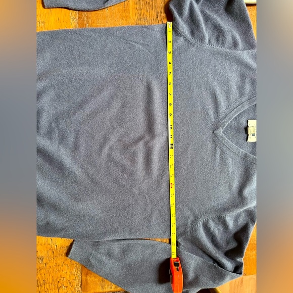 Like-New Joseph Abboud 100% Cashmere sweater, size L - Picture 8 of 9